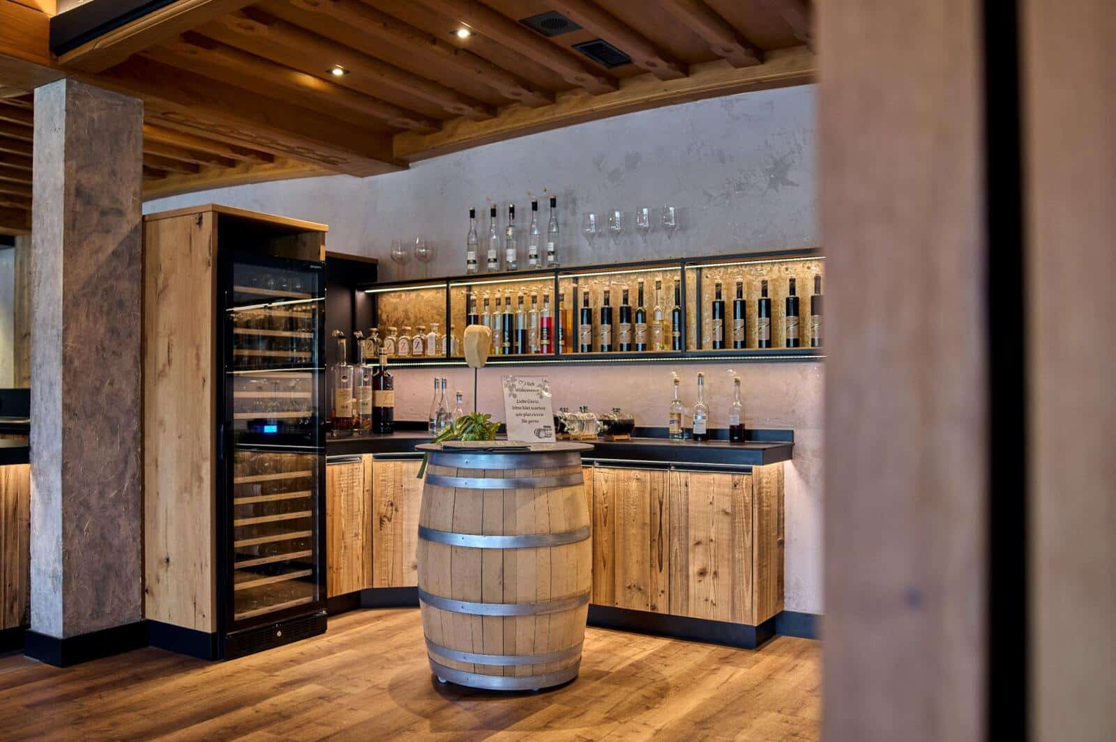 Hotelrestaurant Schnapsregal